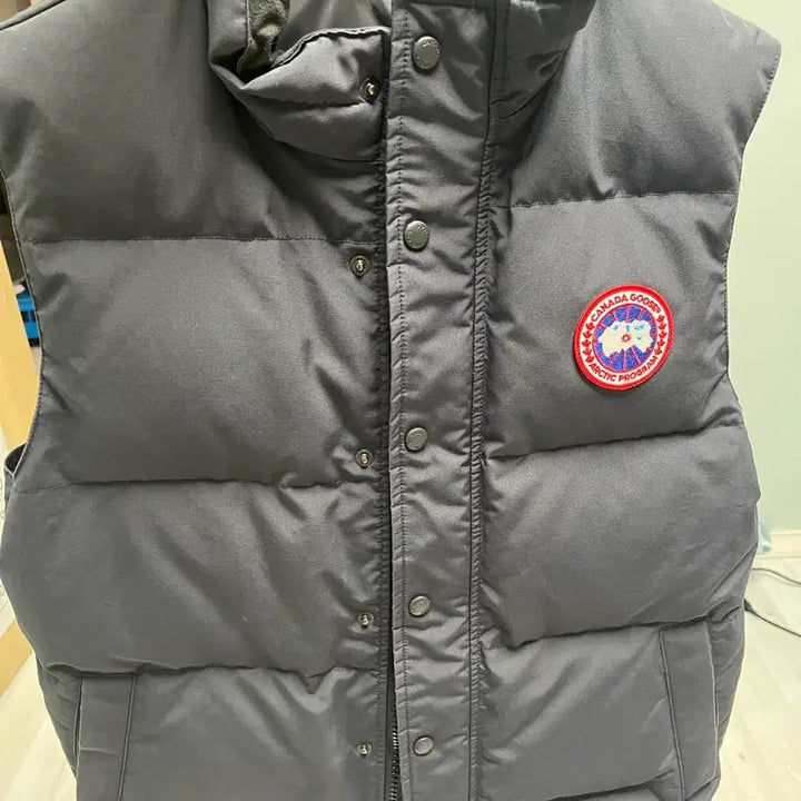 [SOLD OUT] 캐나다구스 가르송 패딩조끼 M(국내100)사이즈 판매