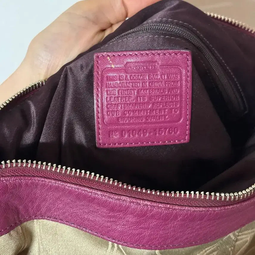 [BUNJANG] Coach Raspberry Pink Signature Y2K Shoulder Bag / 코치 라즈베리핑크 시그니처 Y2K 숄더백
