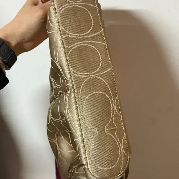 [BUNJANG] Coach Raspberry Pink Signature Y2K Shoulder Bag / 코치 라즈베리핑크 시그니처 Y2K 숄더백