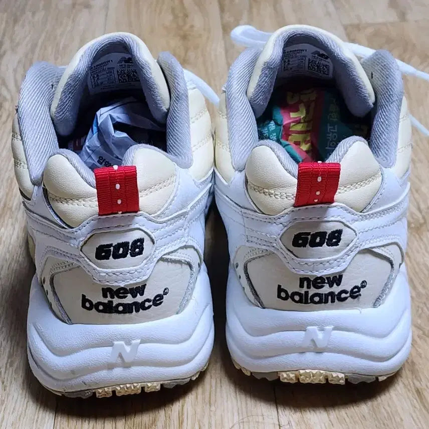 [SOLD OUT] 뉴발란스 608 화이트 옐로우 운동화-(265)