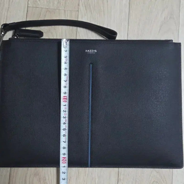 [BUNJANG] Hazzys Black Leather Clutch Bag / 헤지스 블랙 가죽 클러치 백(새상품)