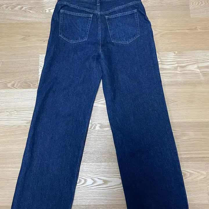 [BUNJANG] Uniqlo Wide Straight Denim Indigo Jeans / 유니클로 와이드 스트레이트 데님 인디고