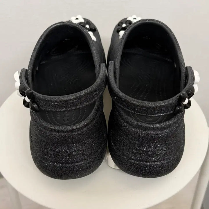 [BUNJANG] Crocs SMFK Classic Bae Clog Glitter Black (250) / Crocs X SMFK 클래식 베이 클로그 블랙 글리터 (250)
