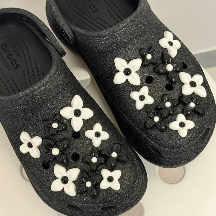 [BUNJANG] Crocs SMFK Classic Bae Clog Glitter Black (250) / Crocs X SMFK 클래식 베이 클로그 블랙 글리터 (250)