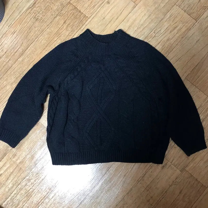 [BUNJANG] Unni Ot Cable Knit Loose Fit Sweater / 언니옷 꽈배기 루즈핏 니트