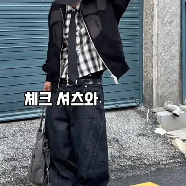 [BUNJANG] Next Door Lips Hooded Zip-Up Hoodie (Worn by JinHo) / 넥스트도어립스 후드집업 (후디진호착용)