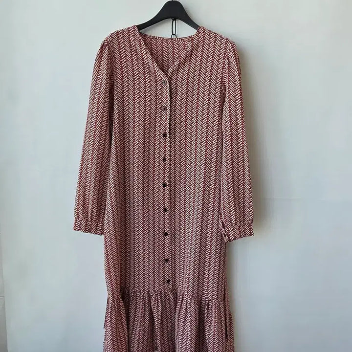[SOLD OUT] 66-77)무늬 스트랩 원피스