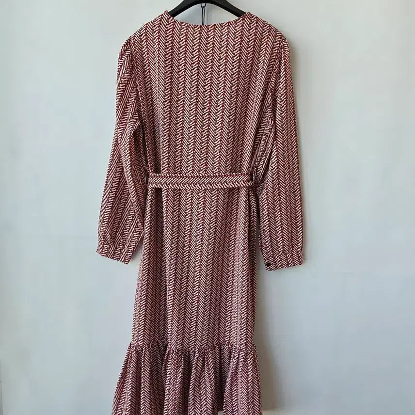 [SOLD OUT] 66-77)무늬 스트랩 원피스
