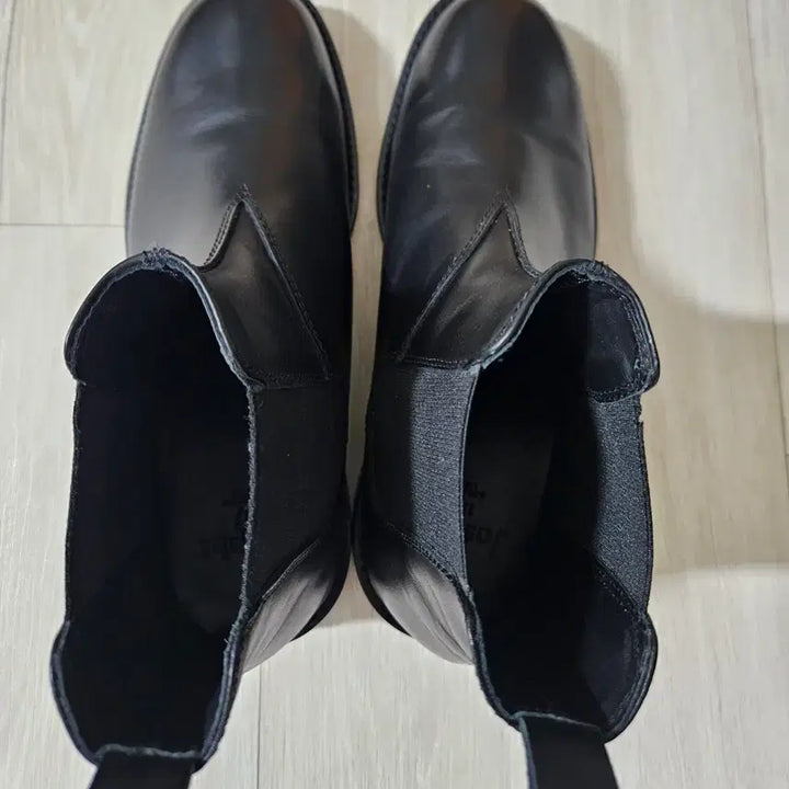 [SOLD OUT] 조셉트 헨리 첼시부츠 블랙 270