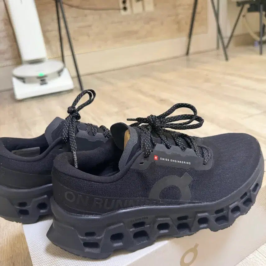 [SOLD OUT] 온러닝 클라우드몬스터3 블랙 235여성운동화