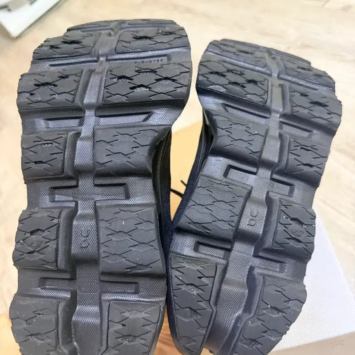 [SOLD OUT] 온러닝 클라우드몬스터3 블랙 235여성운동화