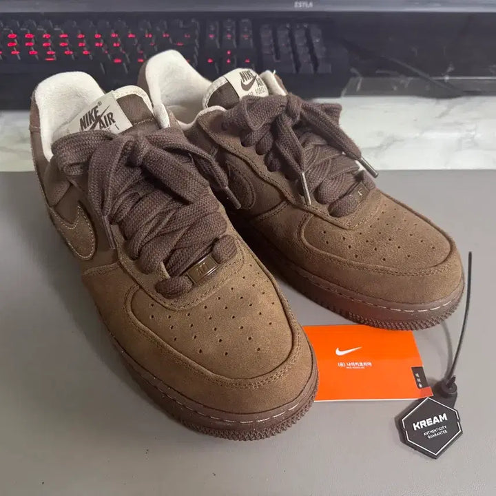 [BUNJANG] Nike x Kakao Friends Sneakers / 나이키 w 카카오 270 1회착