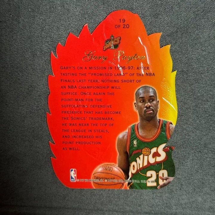 [SOLD OUT] 96 FLAIR SHOWCASE HOT SHOTS GARY PAYTON