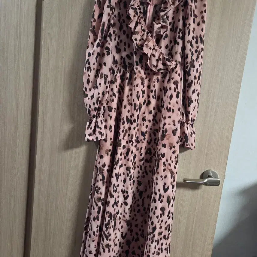 [BUNJANG] THANK YOU Pink Leopard Long Dress / 핑크 레오파드 롱 원피스 프릴 장식