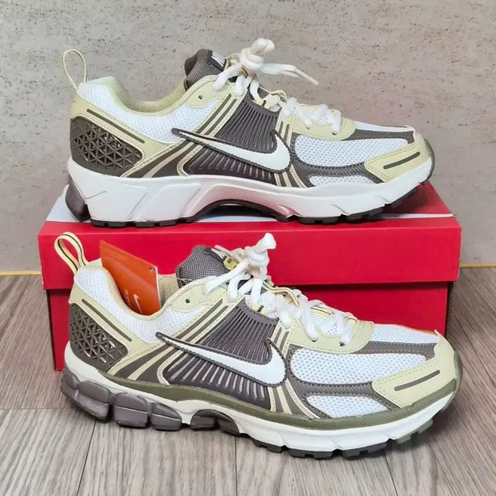 [BUNJANG] Nike WMNS Vomero 5 Pale Ivory (245mm) / 나이키 GS 보메로 5 페일 아이보리 245