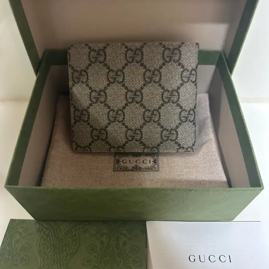 [BUNJANG] Gucci GG Supreme Detail Bifold Wallet / 구찌 GG수프림 디테일 반지갑(새상품급)