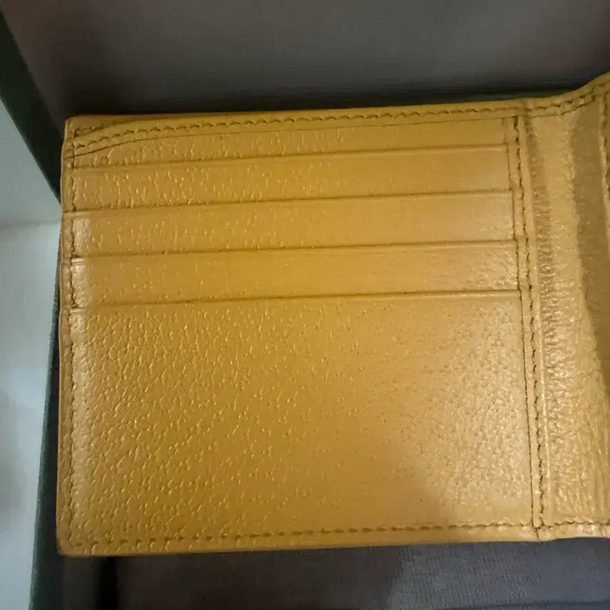 [BUNJANG] Gucci GG Supreme Detail Bifold Wallet / 구찌 GG수프림 디테일 반지갑(새상품급)