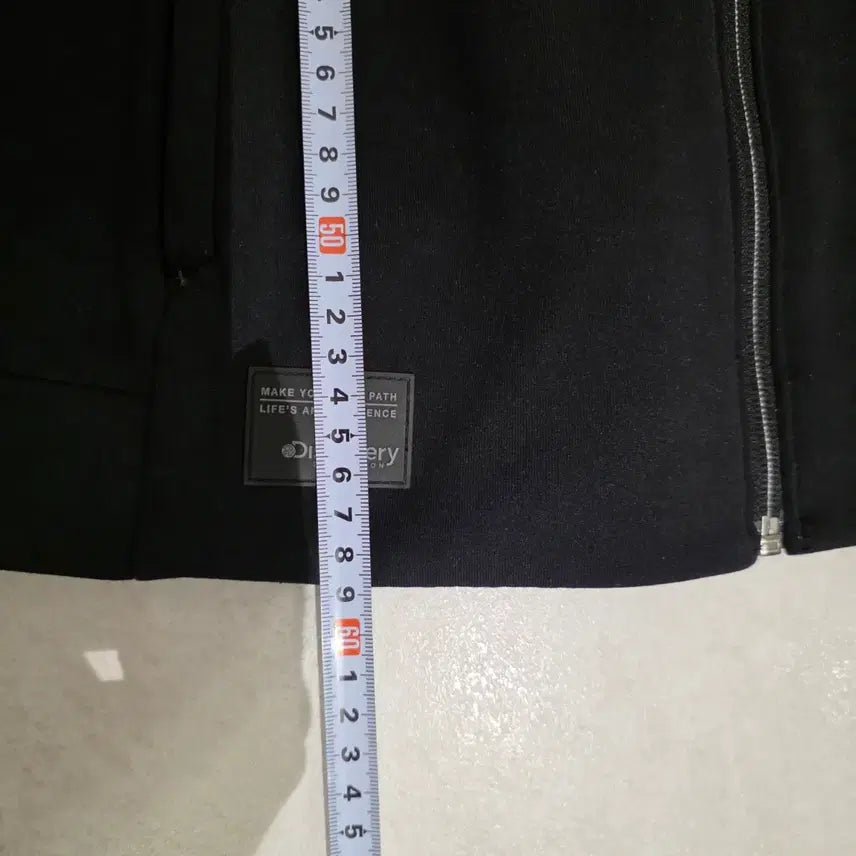 [BUNJANG] Discovery Zip-up Jacket (90) - Black / 디스커버리 집업 자켓 90 블랙
