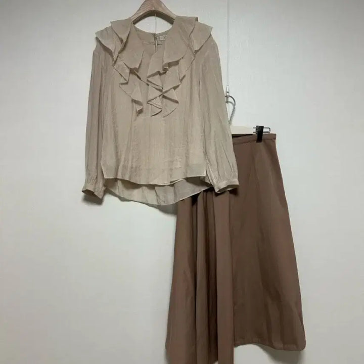 [BUNJANG] SJSJ Ruffle Collar Asa Cotton Blouse / SJSJ 21 러플카라 아사면 블라우스