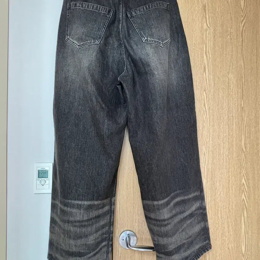 [BUNJANG] Wooyoungmi 25SS Wide Washed Denim Pants Grey Size 50 / 25ss 우영미 와이드 워싱 데님 팬츠 그레이 50사이즈