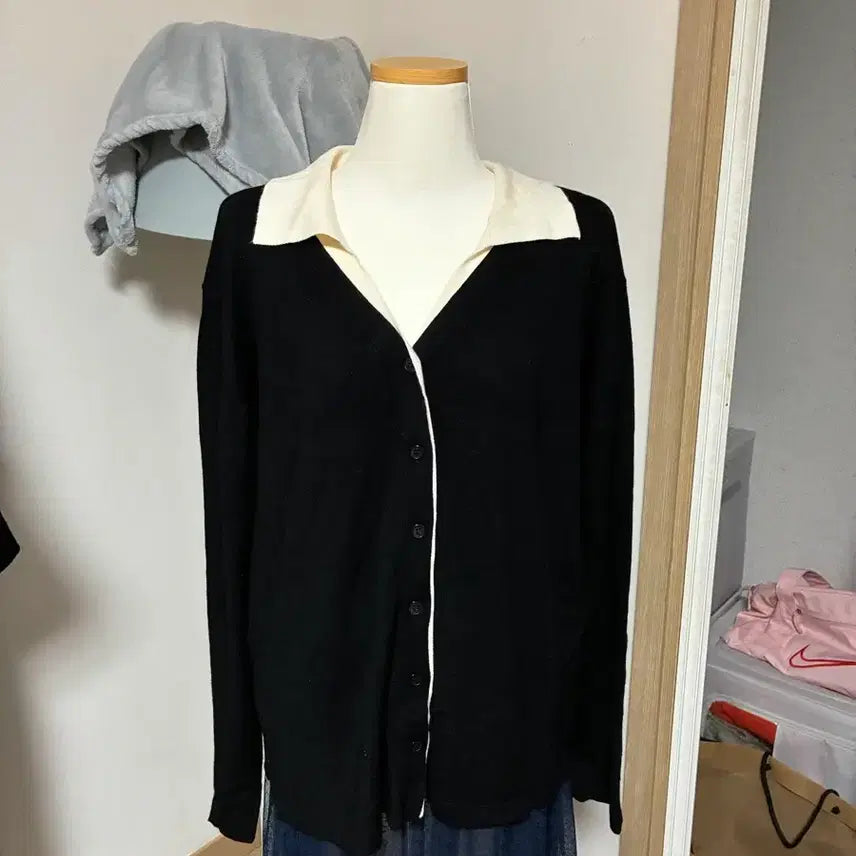 [BUNJANG] Black and White Color Block Cardigan / 블랙/화이트 배색 가디건