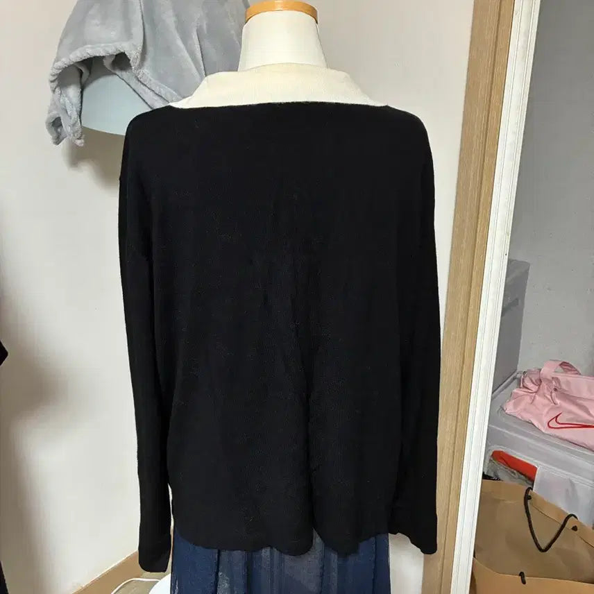 [BUNJANG] Black and White Color Block Cardigan / 블랙/화이트 배색 가디건