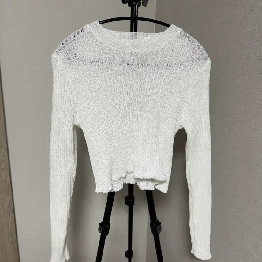 [BUNJANG] White Long-Sleeve Knit Top / 화이트 긴팔 니트