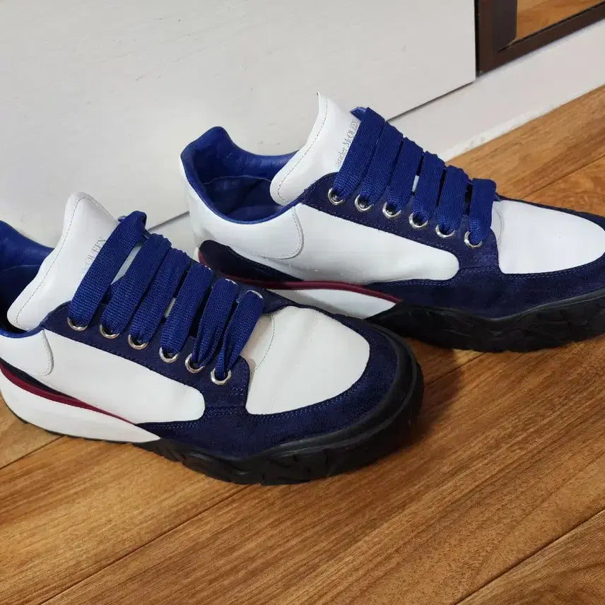 [SOLD OUT] 알렉산더맥퀸 스니커즈 화이트/블루