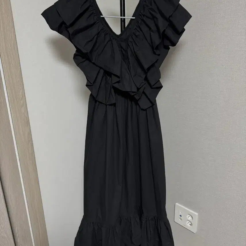 [BUNJANG] Black Frill Long Dress / 검정색 프릴 롱 원피스