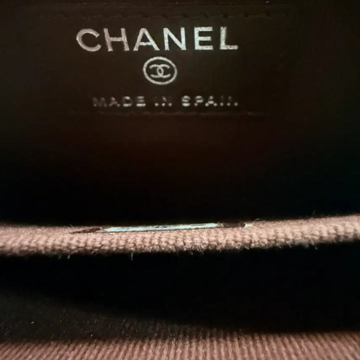 [SOLD OUT] 샤넬 캐비어 내장칩 은장 지퍼돌이 카드지갑