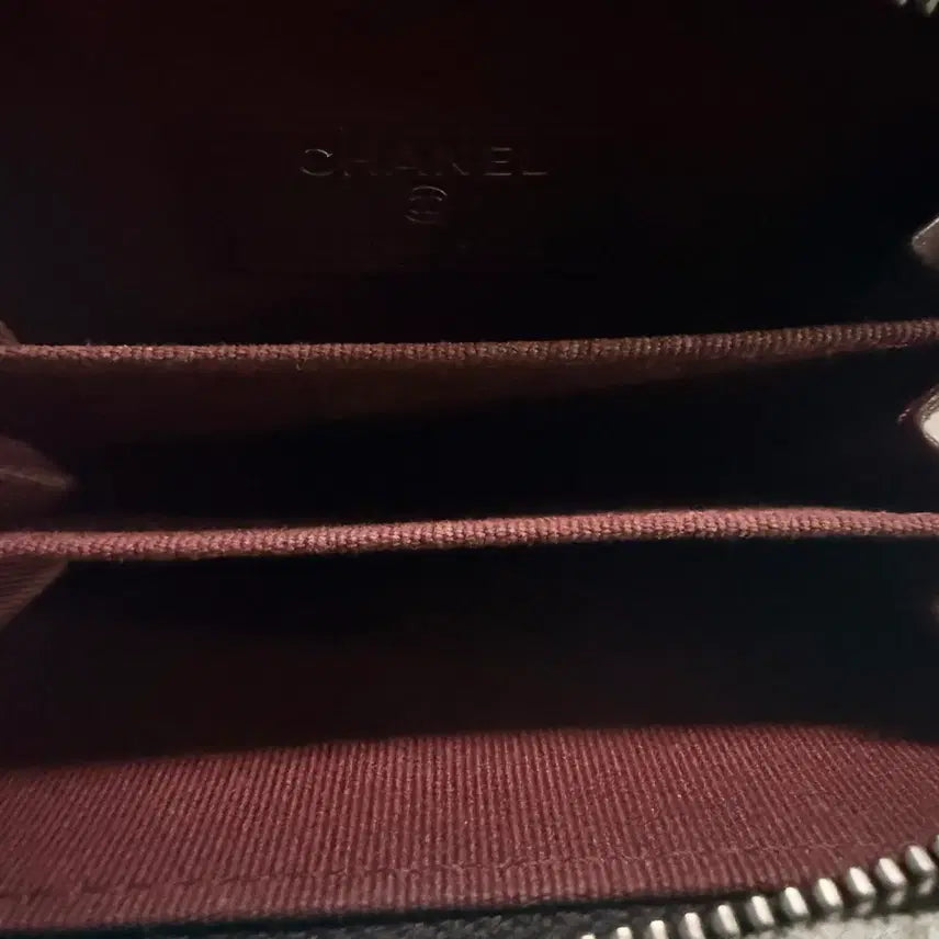 [SOLD OUT] 샤넬 캐비어 내장칩 은장 지퍼돌이 카드지갑