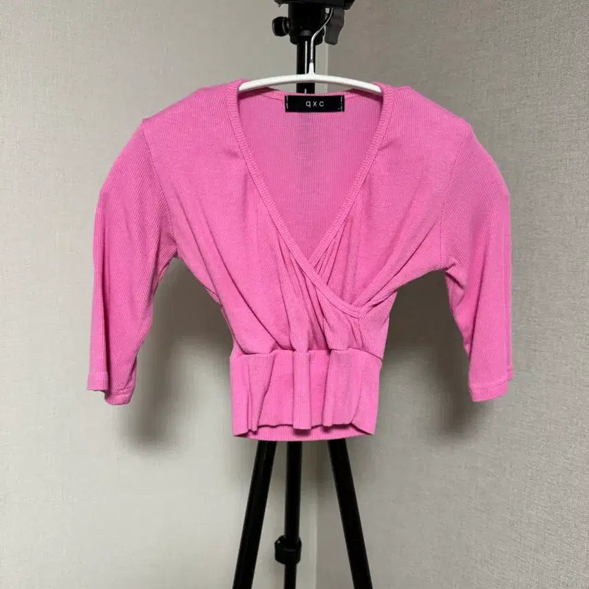 [BUNJANG] QXC Pink Crop Knit Cardigan / qxc 핑크 랩 가디건 크롭 니트
