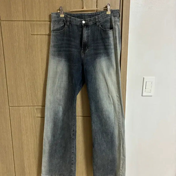 [BUNJANG] Washed Denim Jeans / 워싱 데님 청바지