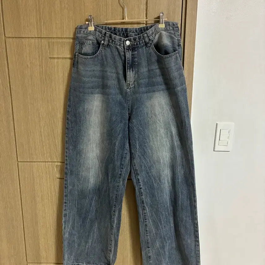 [BUNJANG] Vintage Washed Denim Jeans / 빈티지 워싱 데님 팬츠 청바지