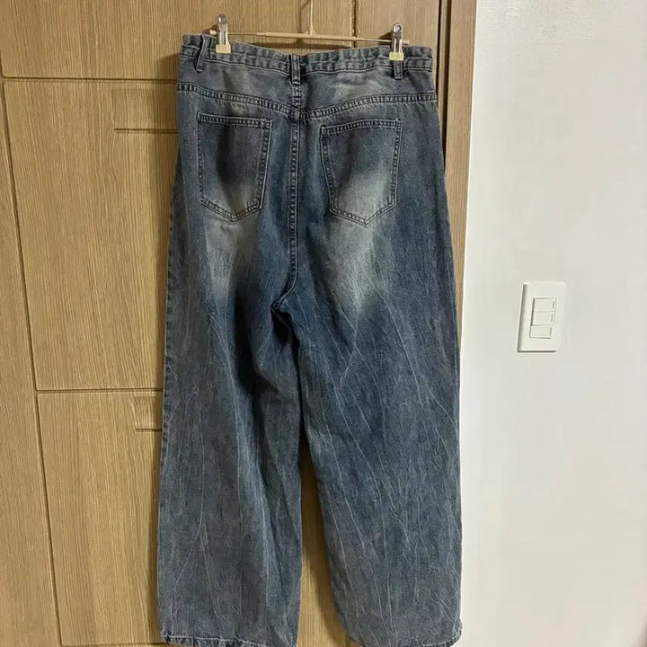 [BUNJANG] Vintage Washed Denim Jeans / 빈티지 워싱 데님 팬츠 청바지