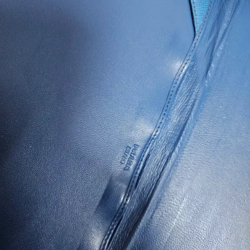 [BUNJANG] 정품>프라다 사피아노 블루 다이어리 커버 / 정품>프라다 사피아노 블루 다이어리 커버