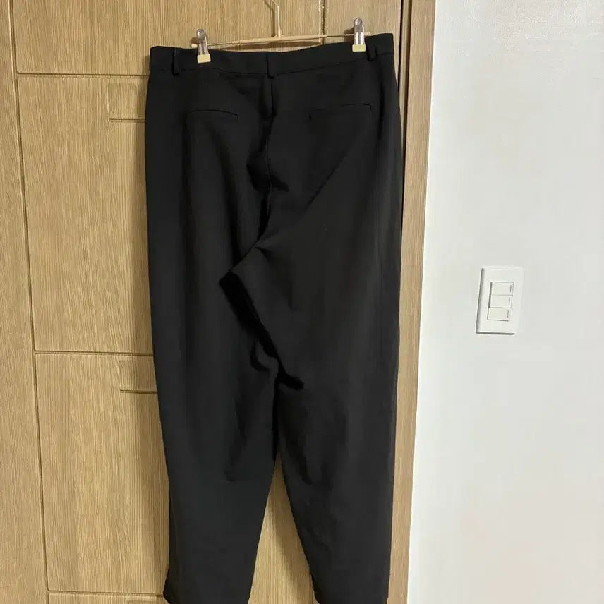 [BUNJANG] Charcoal Semi-Wide Slacks / 챠콜 슬랙스