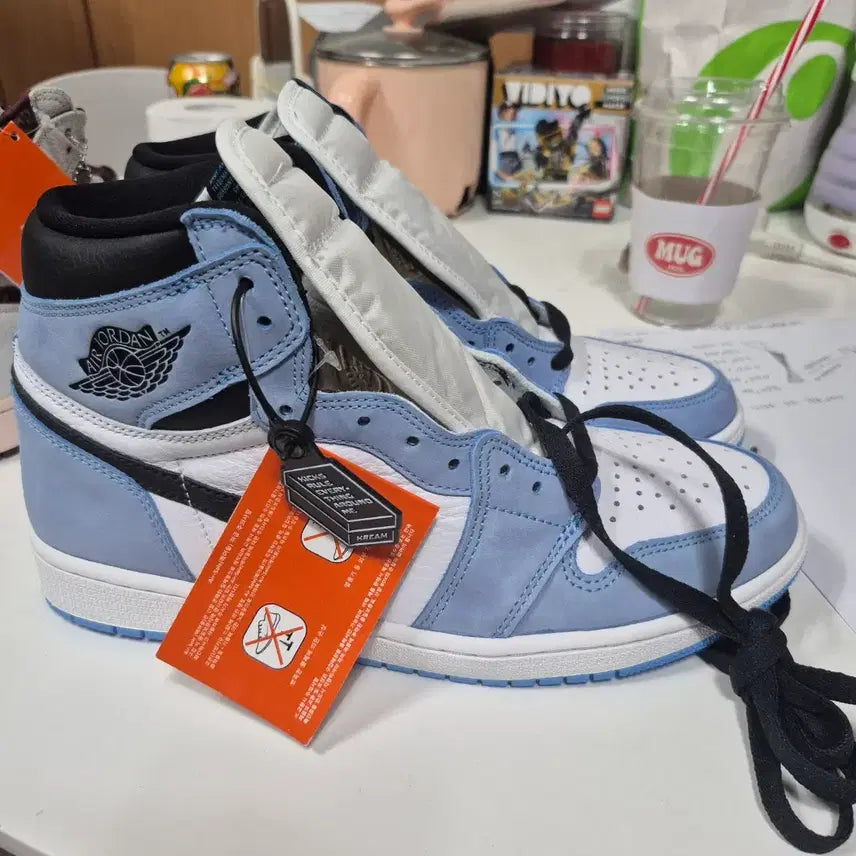 [SOLD OUT] 나이키 에어 조던1 레트로 하이 og 유니버시티 블루 275 새상품