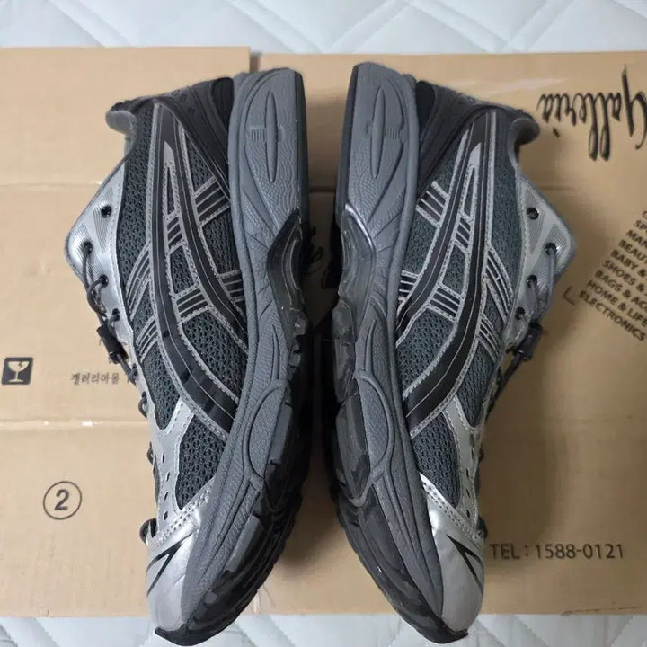 [BUNJANG] Asics Unaffected Gel-Kayano 14 Silver Moon Sneakers / (270) 아식스 언어펙티드 젤카야노 14 실버문