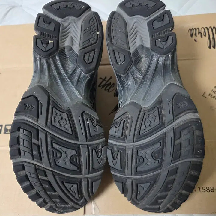 [BUNJANG] Asics Unaffected Gel-Kayano 14 Silver Moon Sneakers / (270) 아식스 언어펙티드 젤카야노 14 실버문