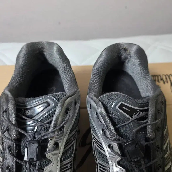 [BUNJANG] Asics Unaffected Gel-Kayano 14 Silver Moon Sneakers / (270) 아식스 언어펙티드 젤카야노 14 실버문