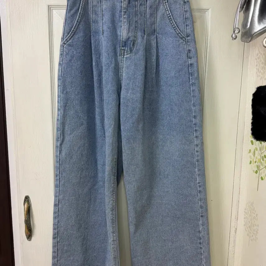 [BUNJANG] Barbie Market Pin Tuck Denim Jeans (Medium Blue) / 바비마켓 핀턱데님(중청)