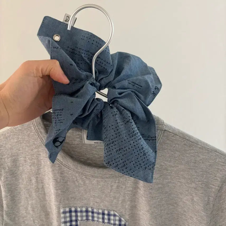 [BUNJANG] Type Service Square Scrunchie / 타입서비스 사각 스크런치 (새상품)