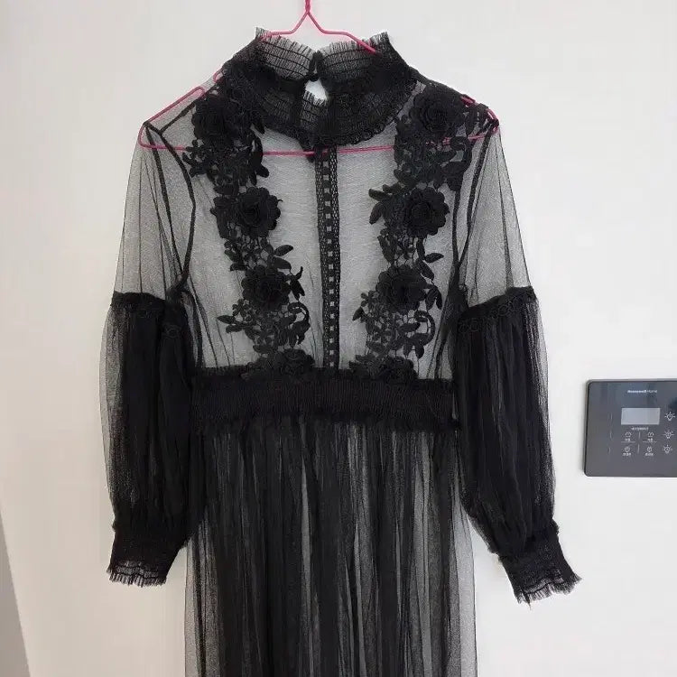 [BUNJANG] See-through Lace Dress / 시스루 레이스 원피스