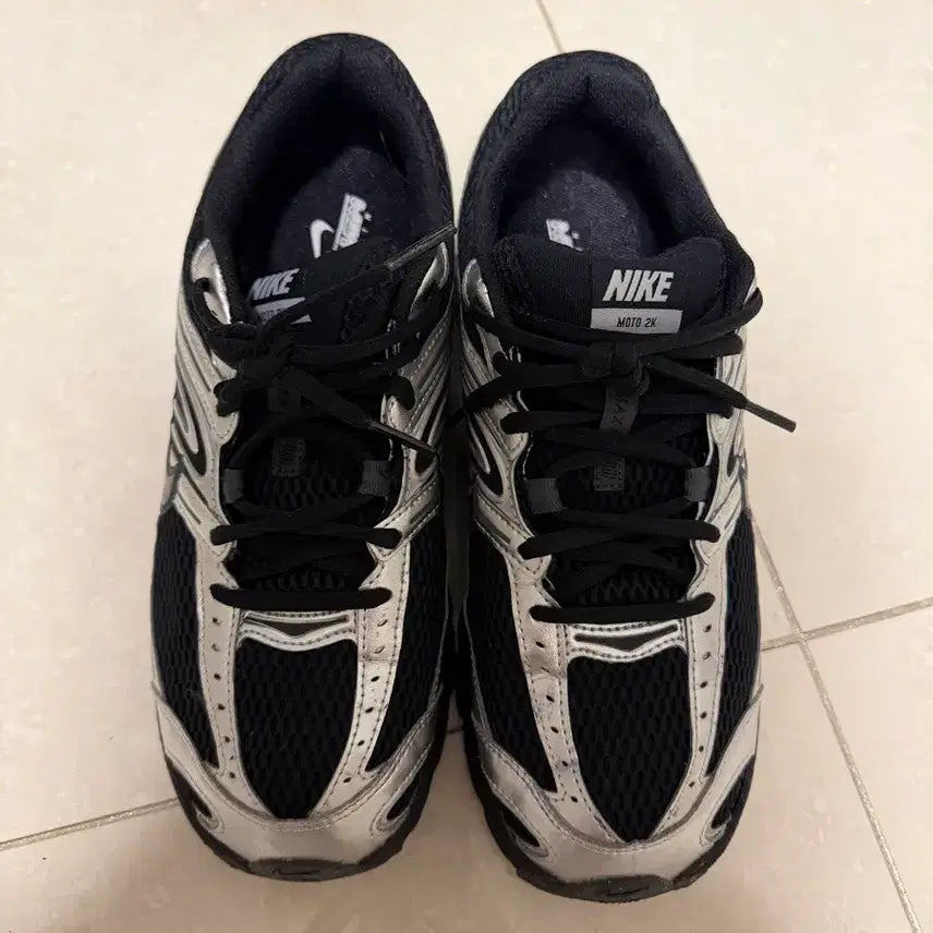 [BUNJANG] Nike Air Max Moto 2K Black/Silver Sneakers / 나이키 에어맥스 모토 2K 블랙/실버