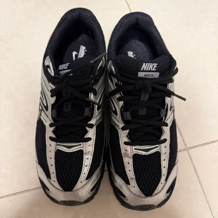 [BUNJANG] Nike Air Max Moto 2K Black/Silver Sneakers / 나이키 에어맥스 모토 2K 블랙/실버