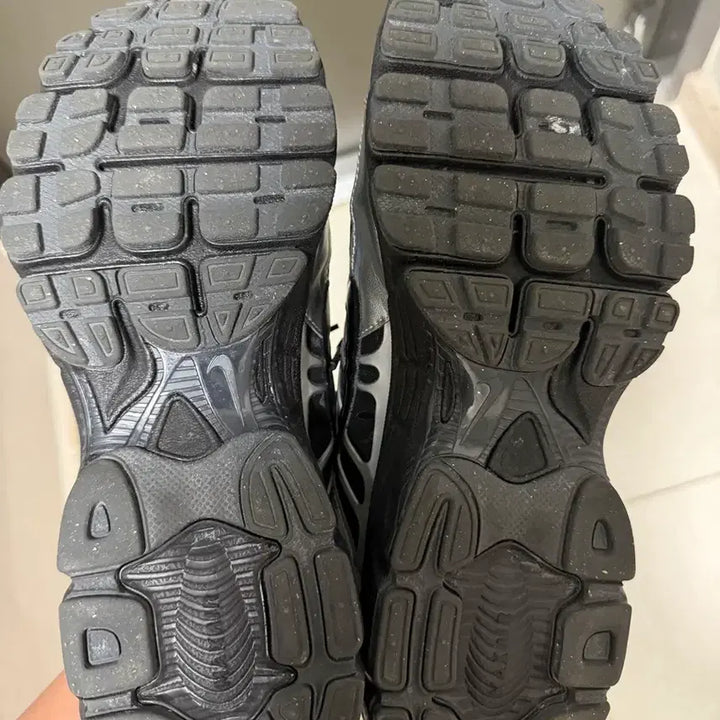 [BUNJANG] Nike Air Max Moto 2K Black/Silver Sneakers / 나이키 에어맥스 모토 2K 블랙/실버