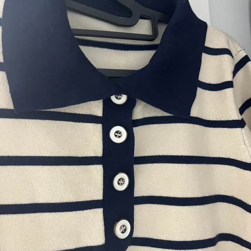 [BUNJANG] Button Stripe Knit Sweater / 버튼 스트라이프 니트