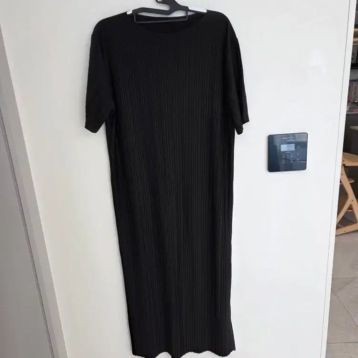[SOLD OUT] 블랙 플리츠 롱원피스