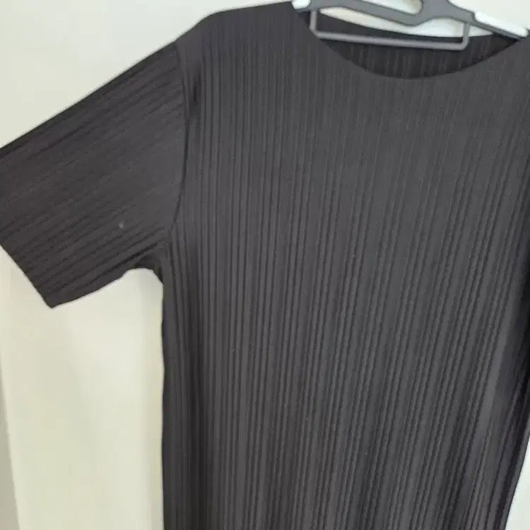 [SOLD OUT] 블랙 플리츠 롱원피스